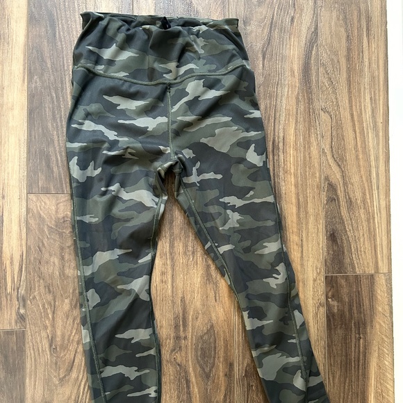 Athleta Pants - Athleta leggings